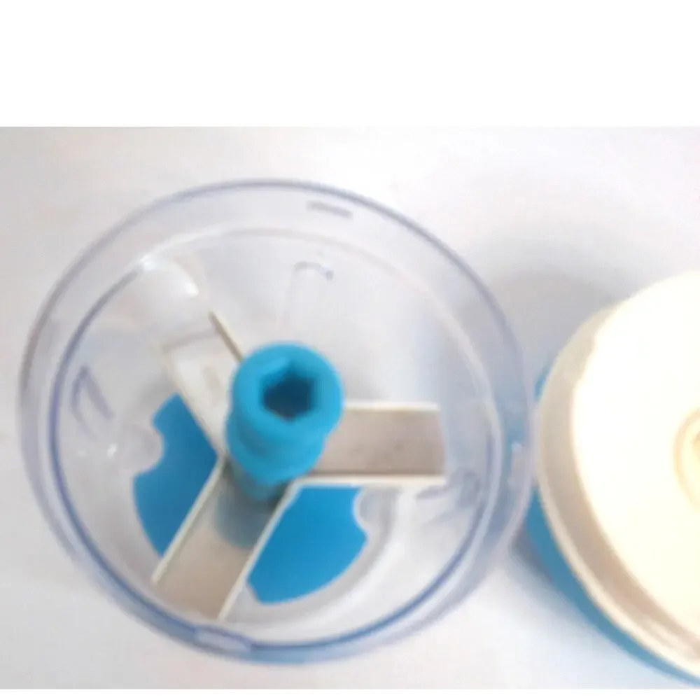 Tupperware Chop N Prep Chef Mini Manual Food Chopper Blue Clear